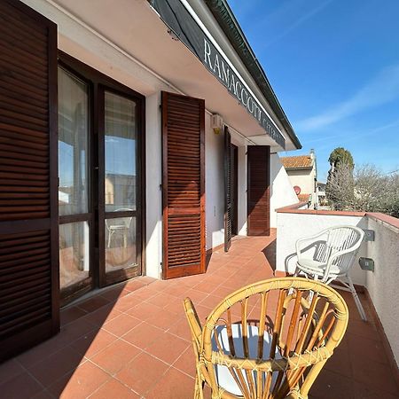 Appartamento La Casa Di Simo Montecalvoli エクステリア 写真