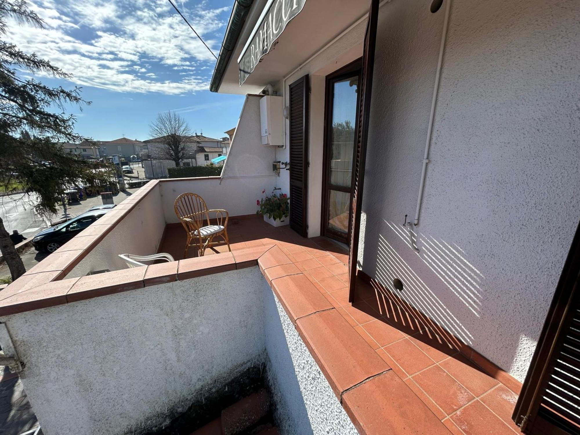 Appartamento La Casa Di Simo Montecalvoli エクステリア 写真