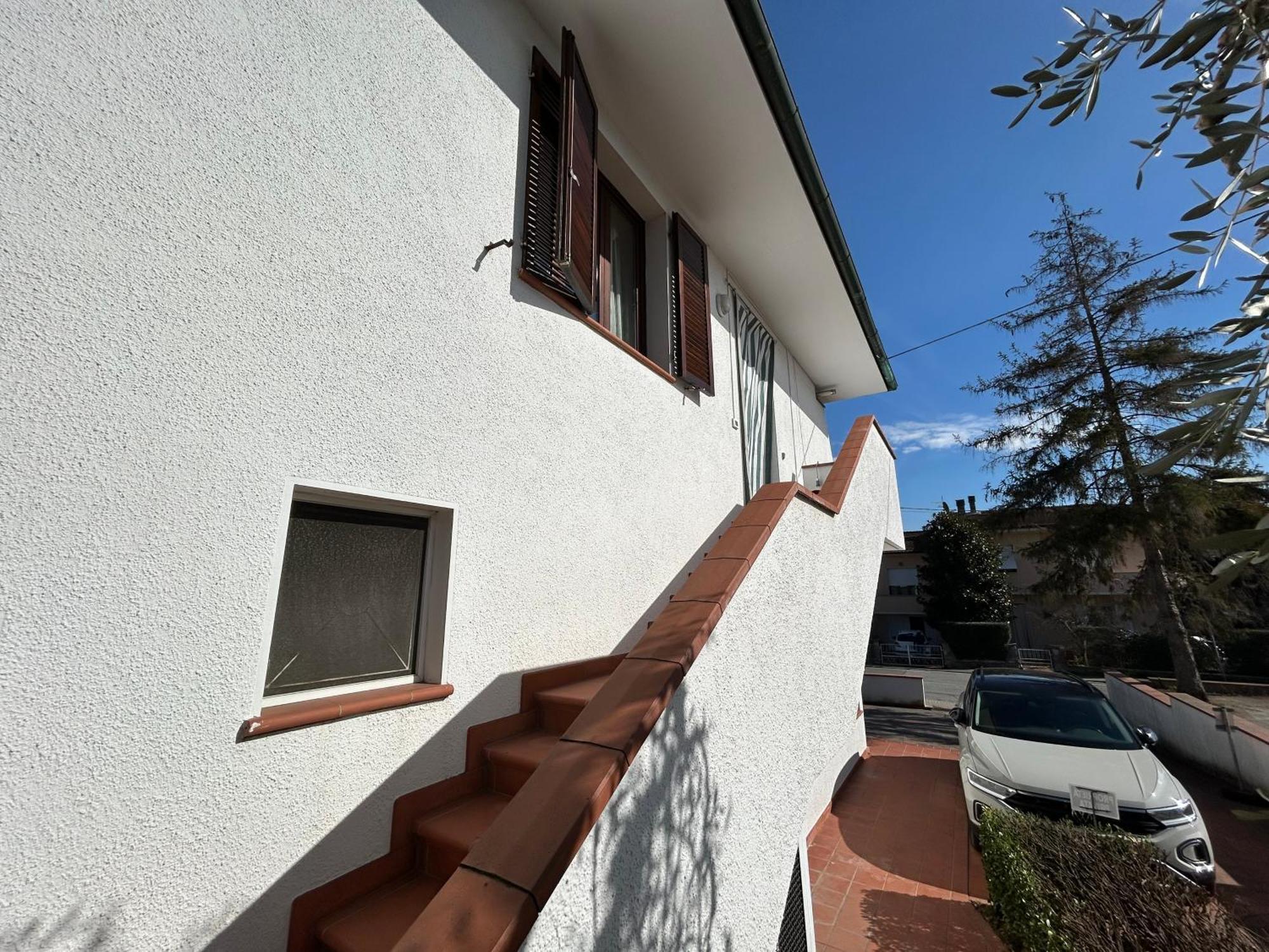 Appartamento La Casa Di Simo Montecalvoli エクステリア 写真